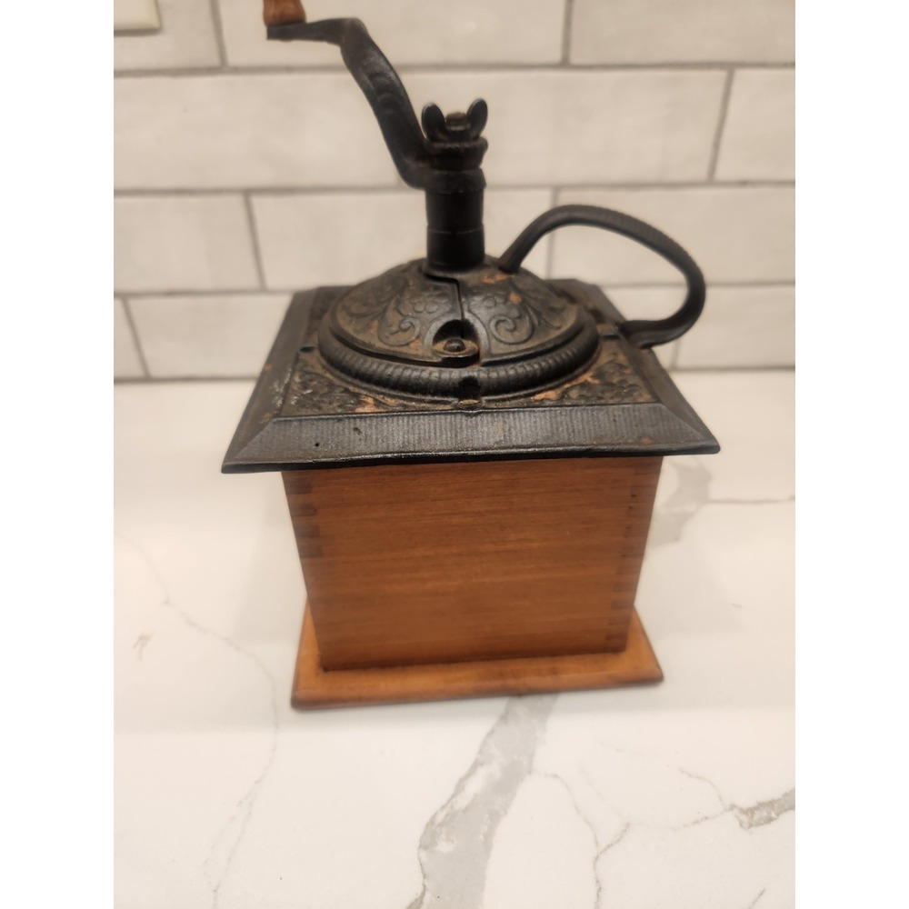 Vintage Cast Iron Wood Knob Hand Crank Wooden Coffee Grinder Bean Mill Farmhouse - Picture 10 of 12